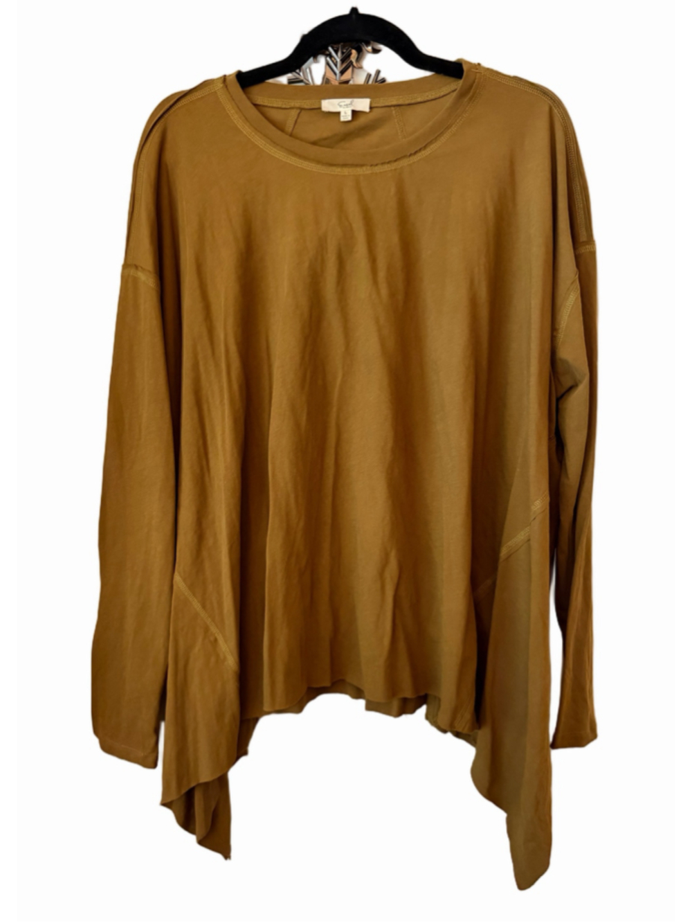 Women's Easel Long Sleeve Asymmetrical Hem Cotton Tee Olive Size L